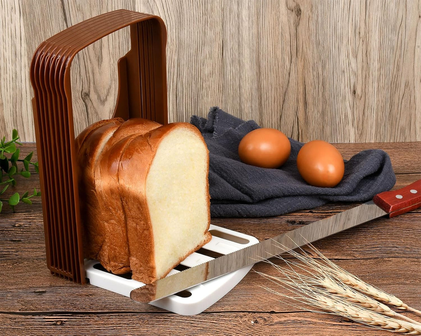 Adjustable Bread Slicer – Plastic Toast Cutting Guide with 4 Slice Thickness Options, Non-Slip Base, Kitchen Baking Tool for Even Slices